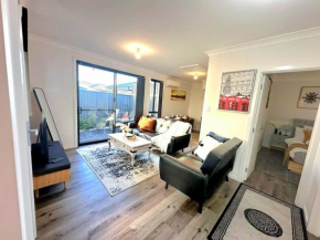 Entire 2br, hideaway, Narellan